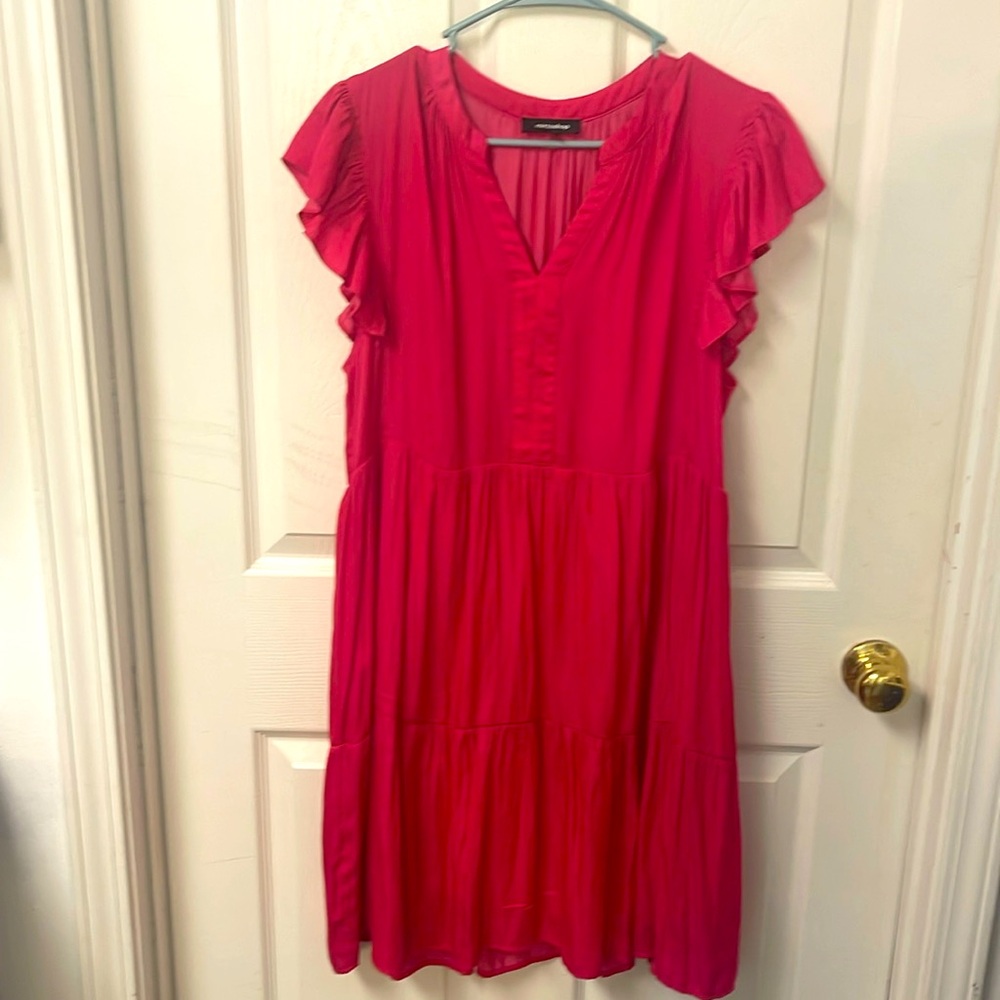 V neck tiered midi dress- size L